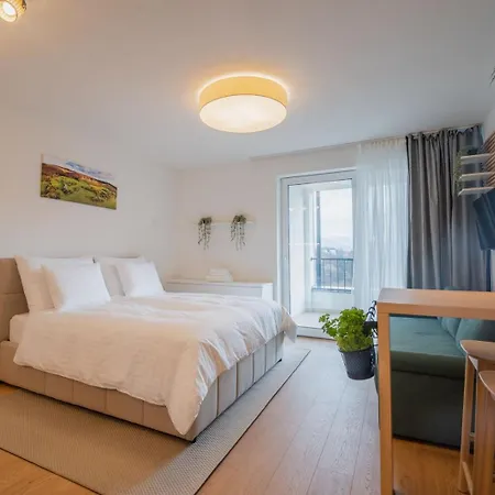 Sekvoja Apartament *